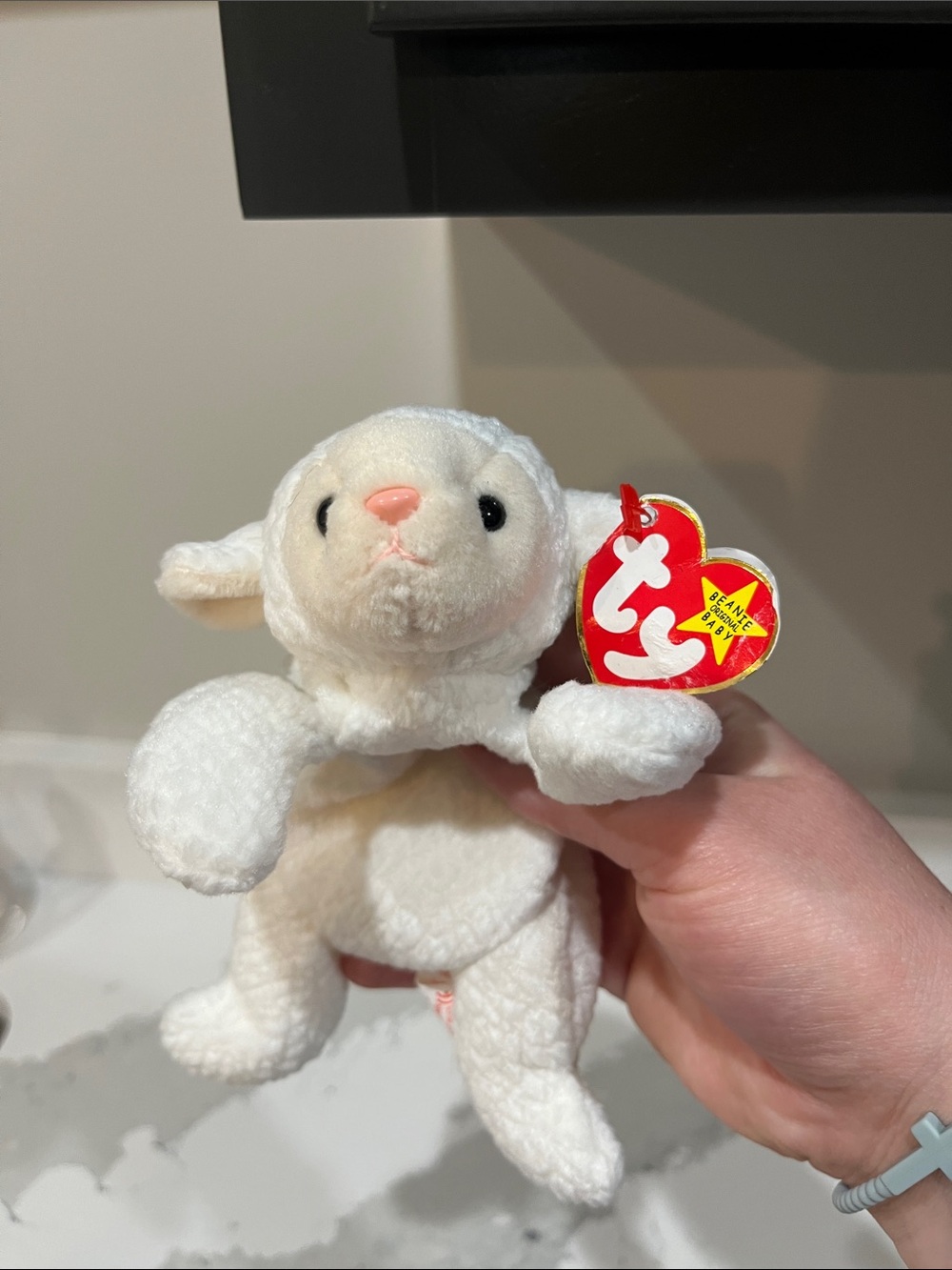 Ty White Lamb Beanie Plush with Red Heart Tag (Fleece 1996)